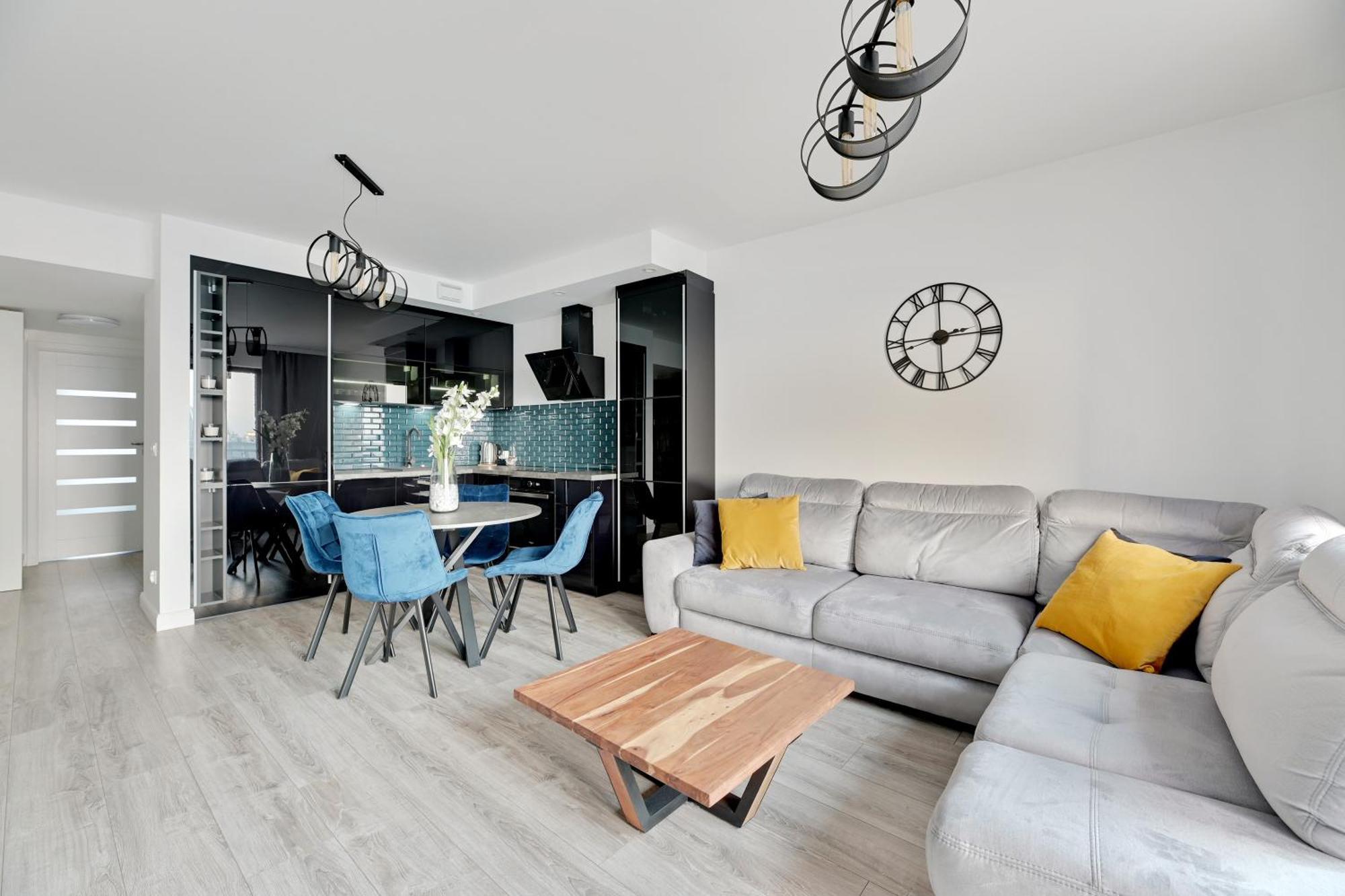 Elegant And Comfortable In Dom & House