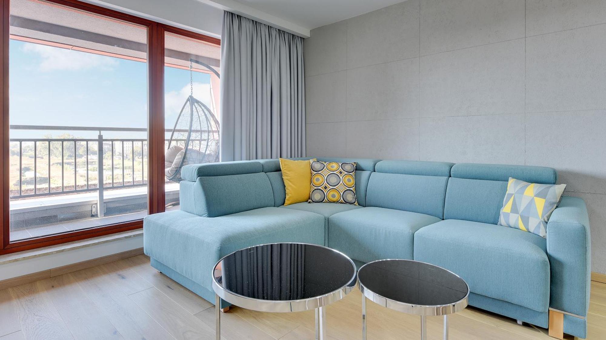 Elegant And Comfortable In Dom & House